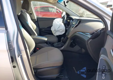 2016 Hyundai Santa Fe Se z USA, uszkodzony, nr VIN KM8SMDHF6GU132272